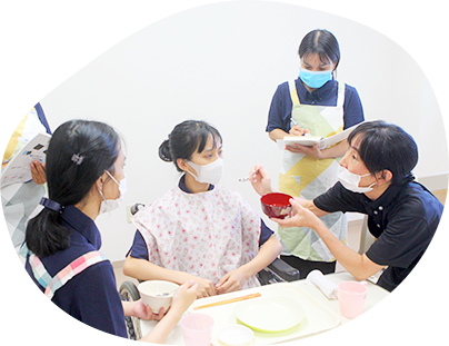 食事の介護の写真